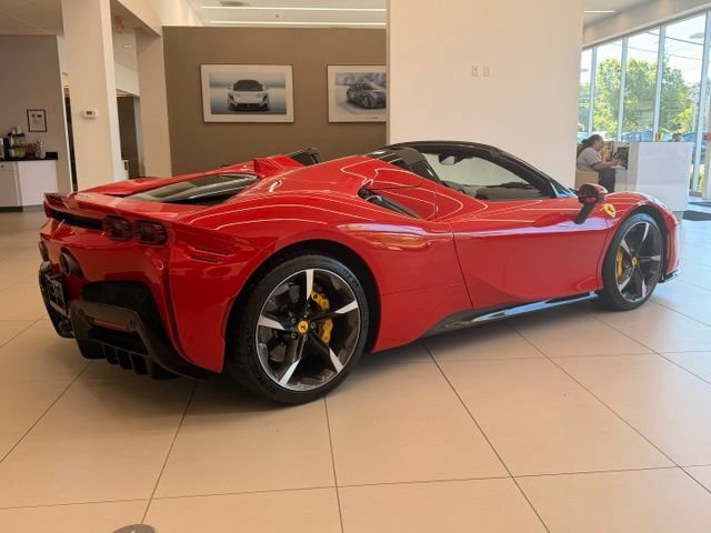 Used 2023 Ferrari SF90 Spider AWD/4WD image 7