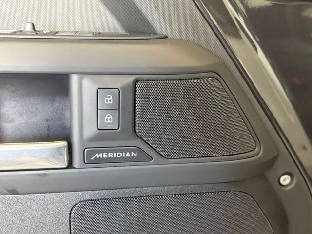 Certified 2025 Land Rover Defender 130 S AWD/4WD image 30