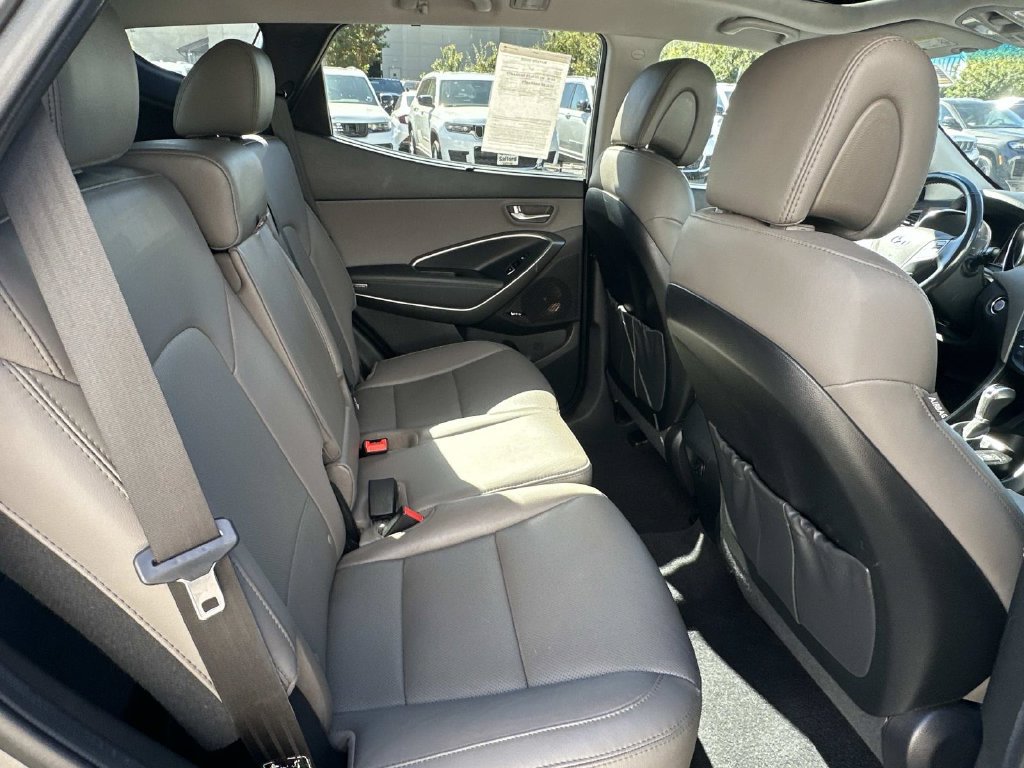 Used 2018 Hyundai Santa Fe Sport w/ 2.4L Tech Package 04 AWD/4WD image 16