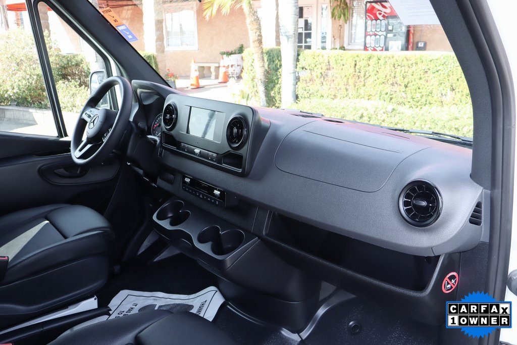 Used 2024 Mercedes-Benz Sprinter 2500 image 40