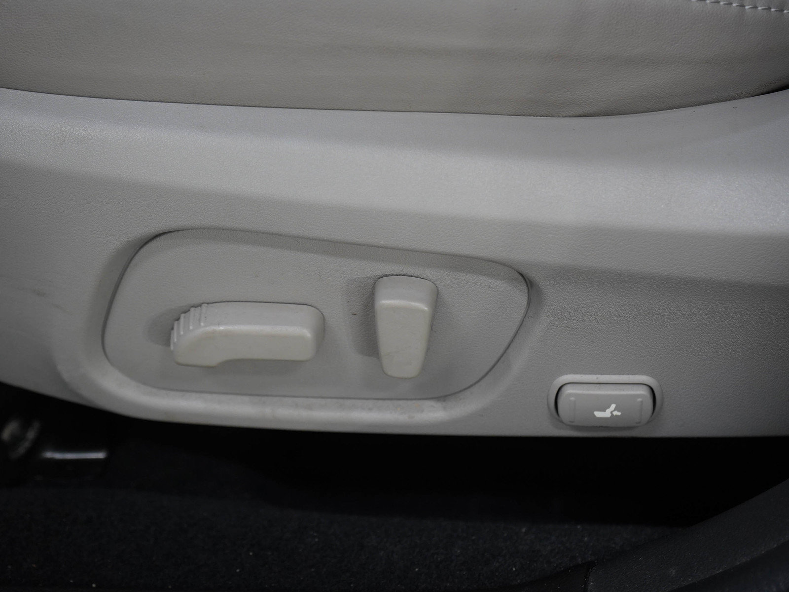Used 2014 Subaru Forester 2.5i Limited w/ Popular Package #2 AWD/4WD image 24