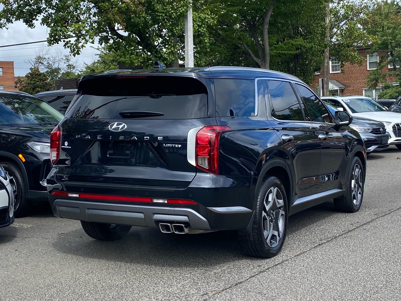 Used 2024 Hyundai Palisade SEL FWD image 3