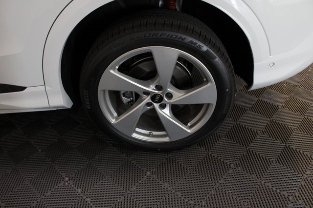 New 2025 Audi Q5 Premium Plus image 22