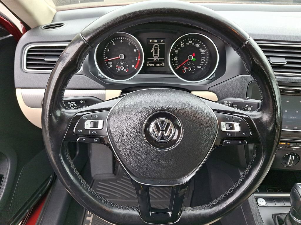 Used 2017 Volkswagen Jetta SE image 19