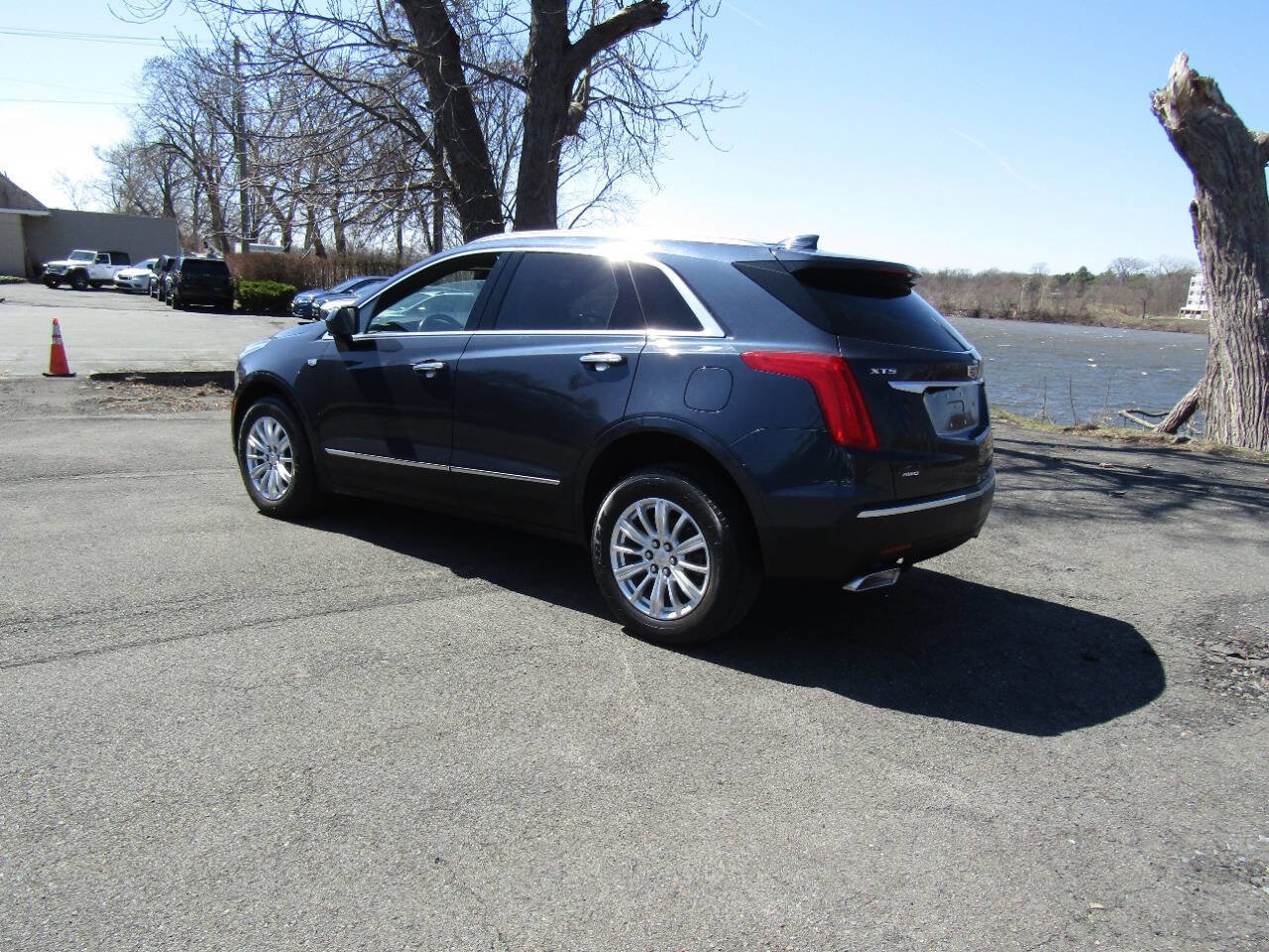 Used 2019 Cadillac XT5 AWD image 4