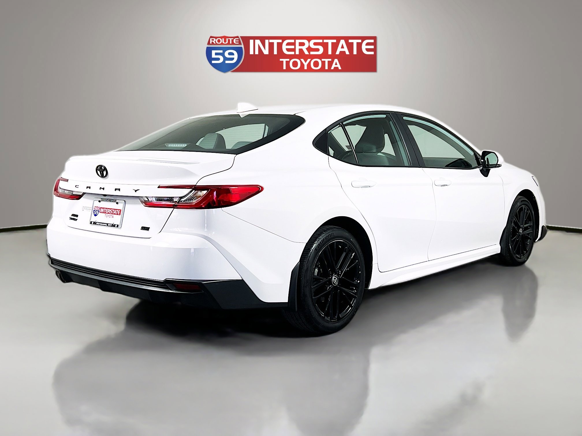 Certified 2025 Toyota Camry SE w/ Convenience Package image 7