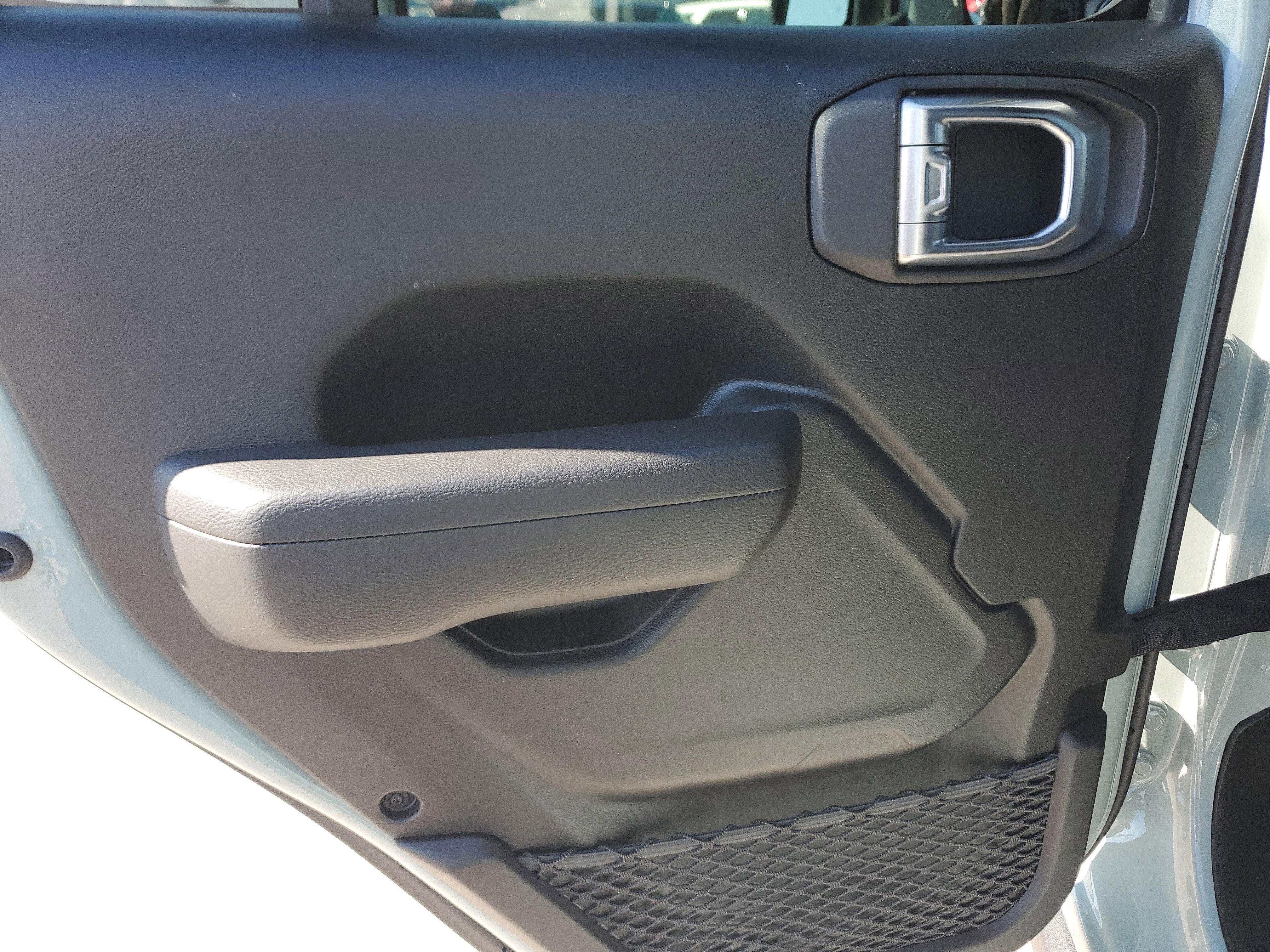 Used 2023 Jeep Wrangler Unlimited Rubicon 4xe w/ Safety Group image 27