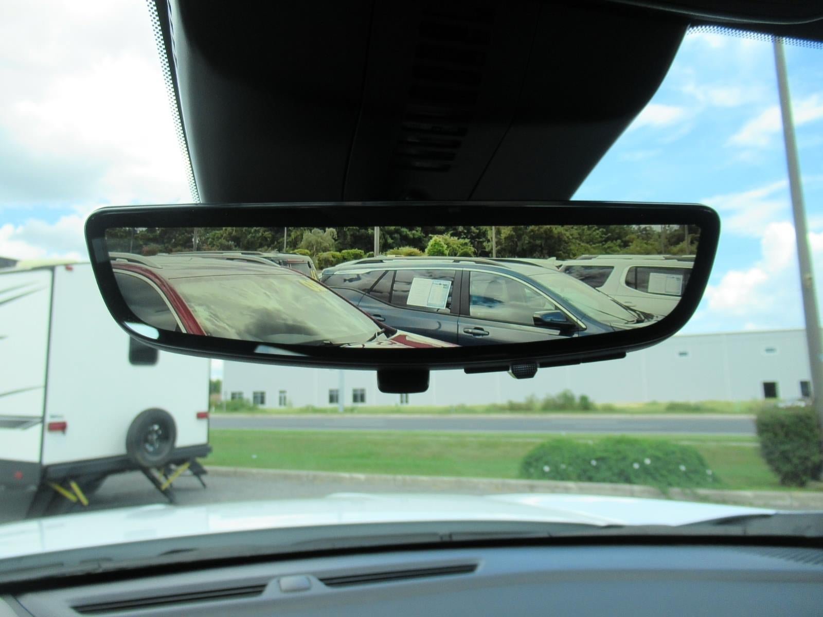 Used 2026 GMC Acadia Elevation w/ Elevation Premium Package FWD image 32