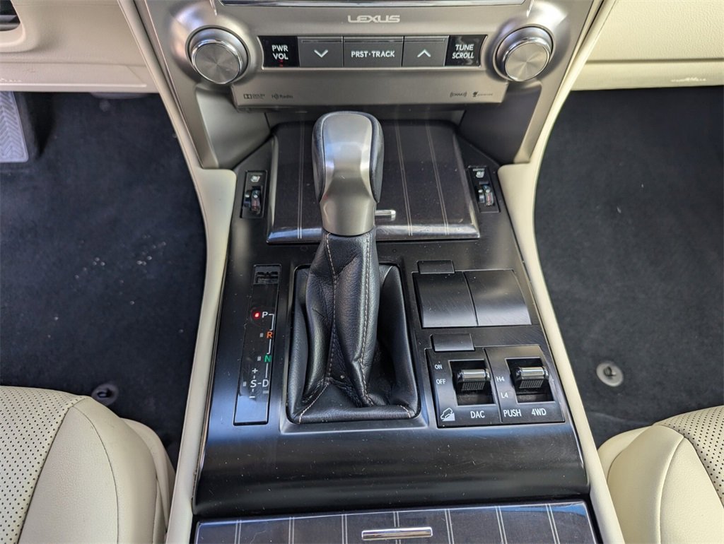 Used 2020 Lexus GX 460 Premium w/ Premium Package image 30