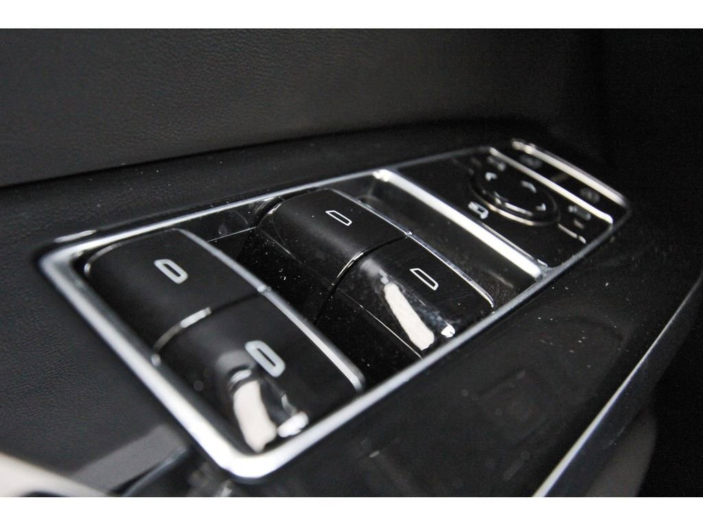 New 2026 Cadillac Escalade V image 17