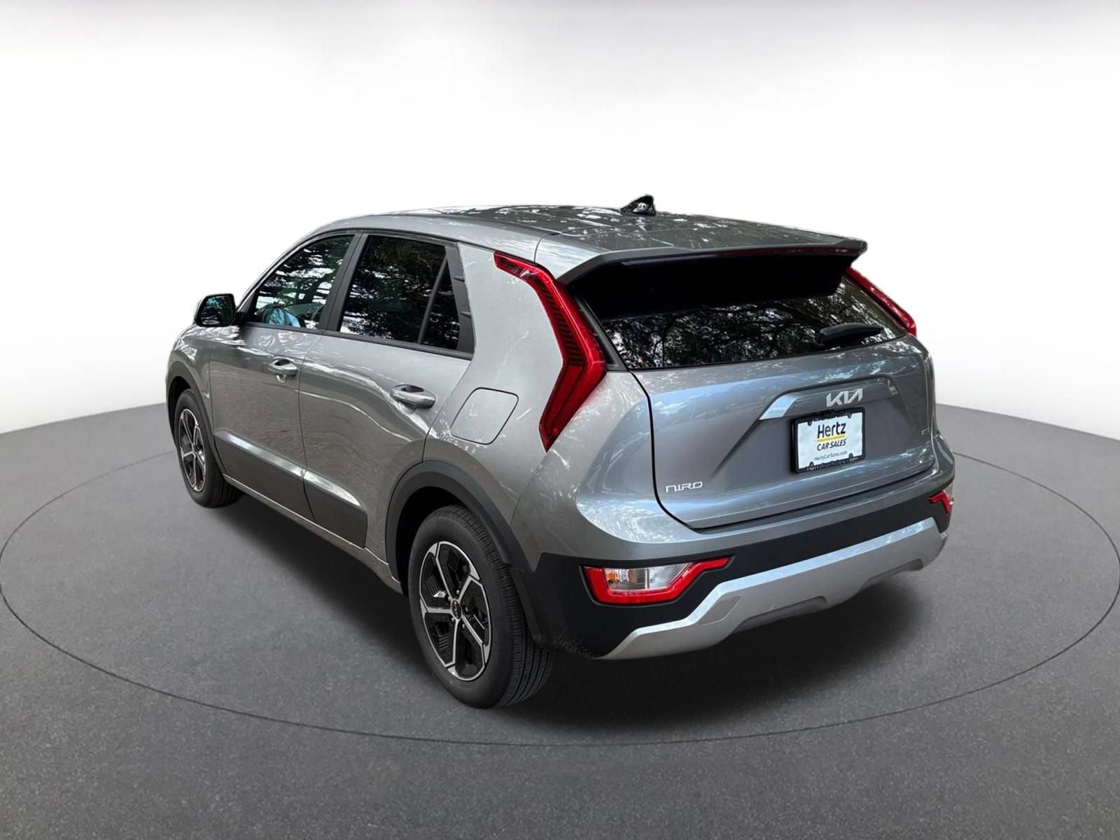 Used 2026 Kia Niro LX FWD image 5