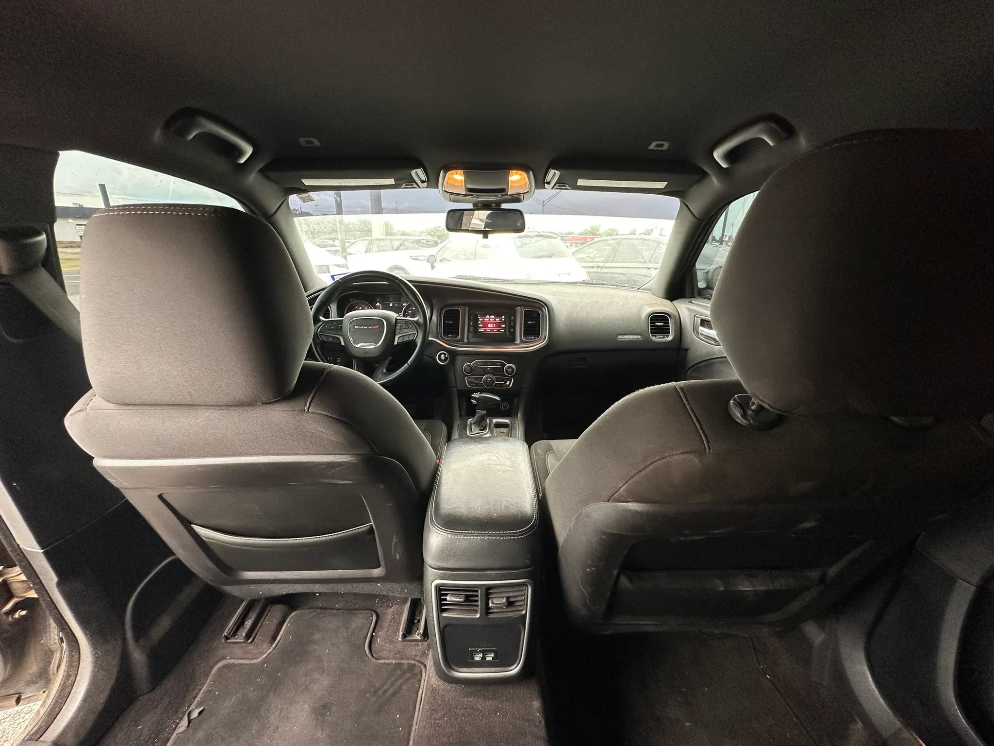 Used 2017 Dodge Charger SE RWD image 15