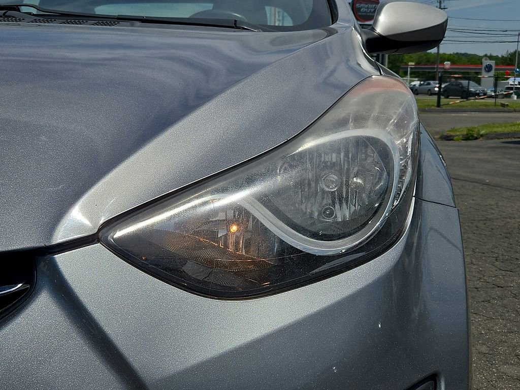 Used 2011 Hyundai Elantra GLS w/ Preferred Equipment Pkg 3 FWD image 12
