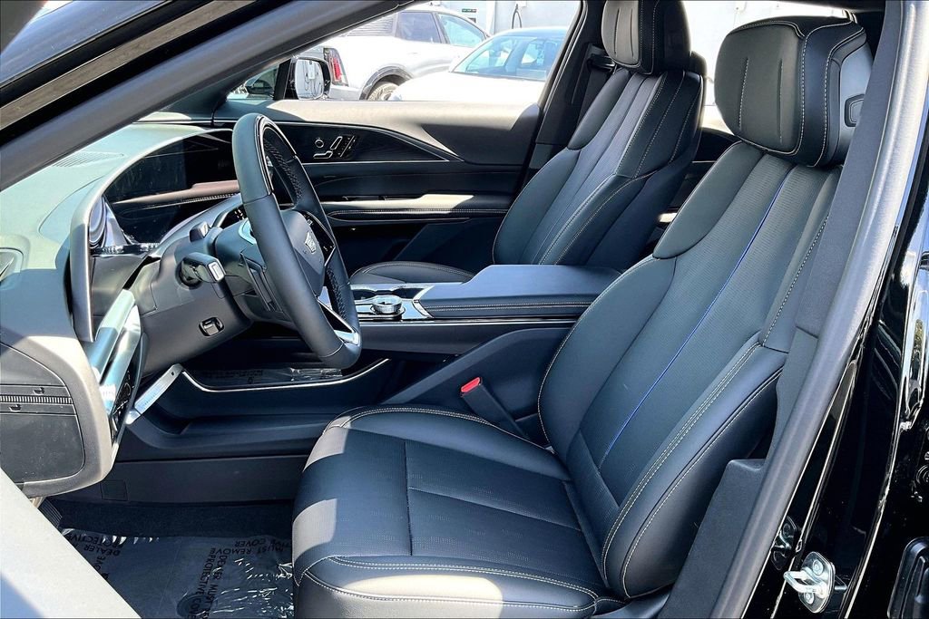 New 2026 Cadillac Lyriq Sport w/ LPO, Floor Liner Package AWD/4WD image 12