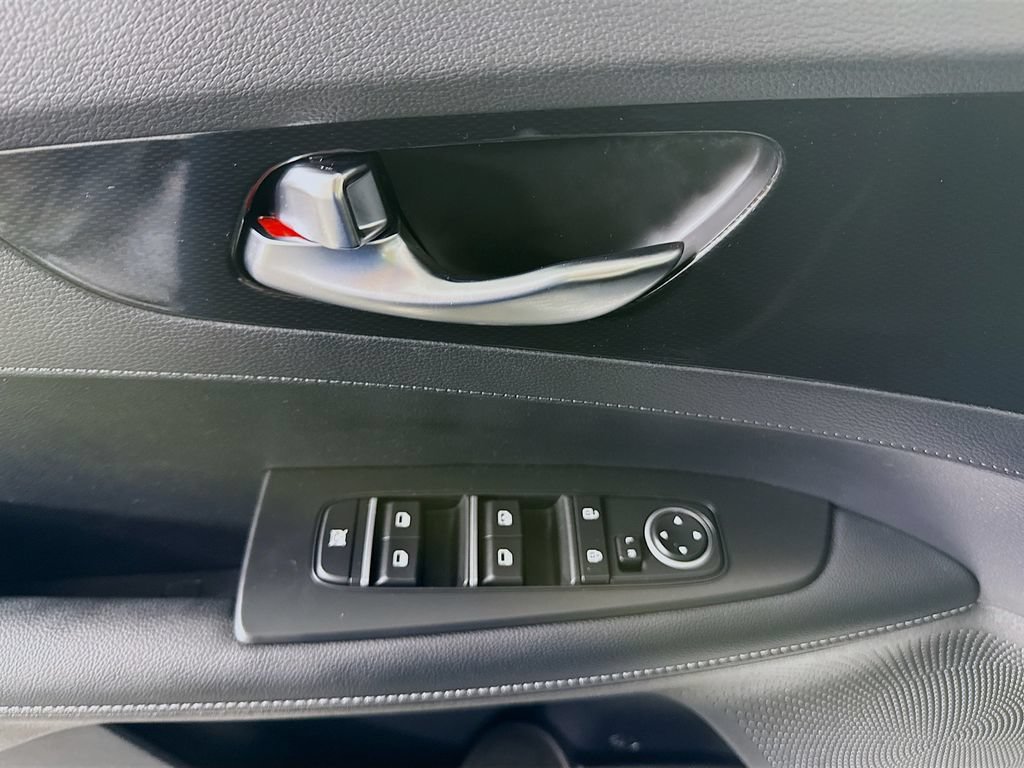 Certified 2024 Kia Forte GT-Line FWD image 23