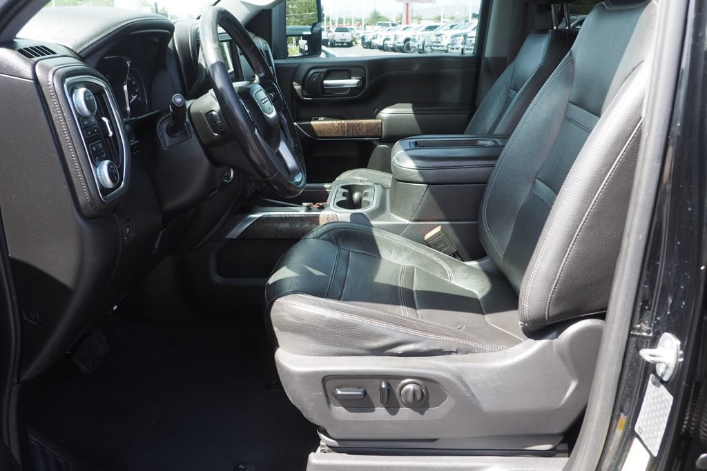 Used 2020 GMC Sierra 2500 Denali w/ Denali Ultimate Package AWD/4WD image 15