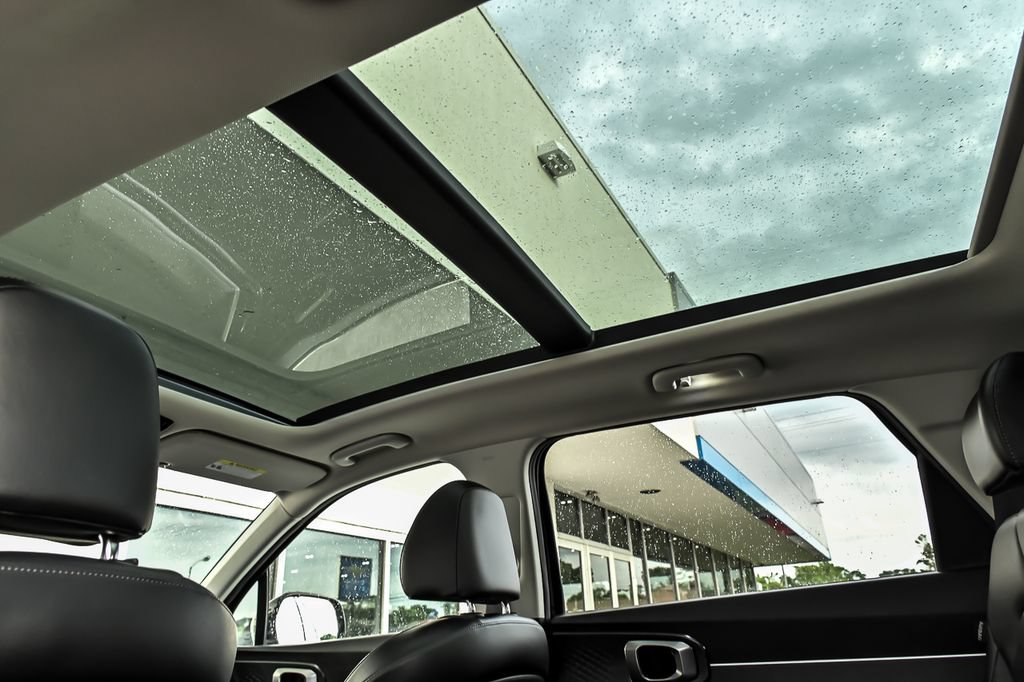 Used 2024 Kia Sorento S w/ Panoramic Sunroof Package AWD/4WD image 18