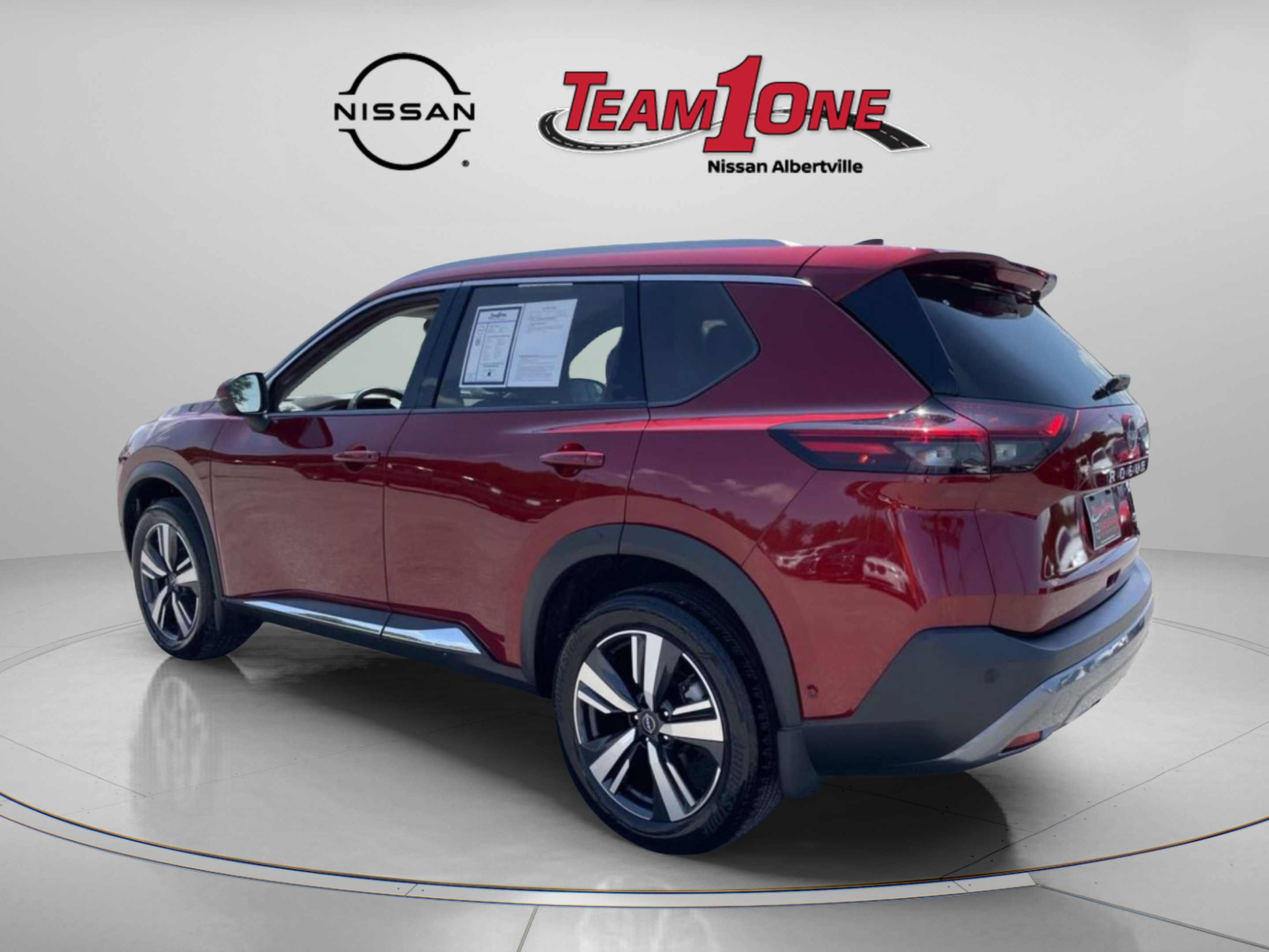 Used 2023 Nissan Rogue SL w/ SL Premium Package FWD image 6