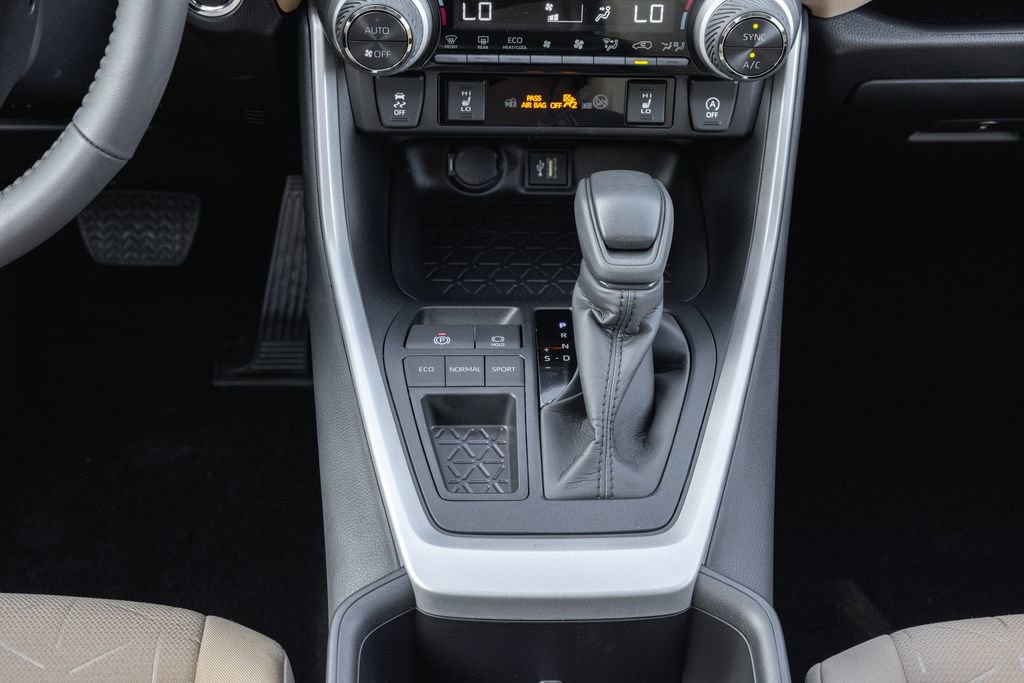 New 2025 Toyota RAV4 XLE image 11