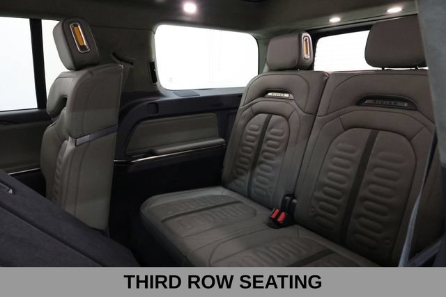 Used 2023 Rivian R1S Adventure AWD/4WD image 15