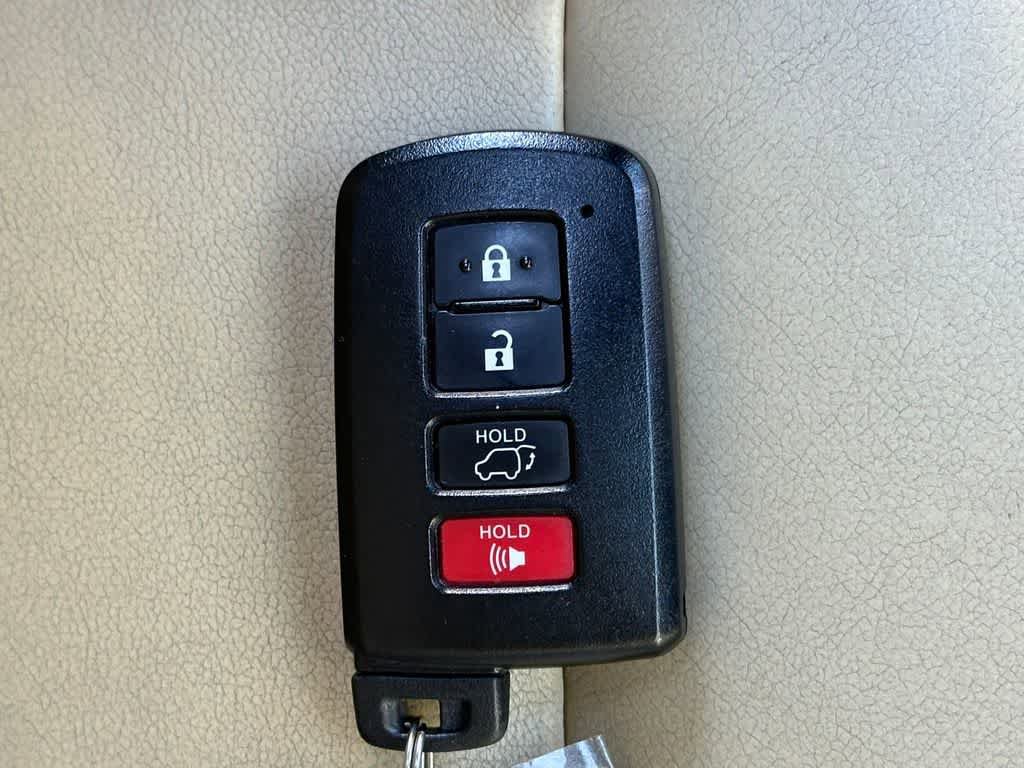 Used 2016 Toyota Highlander XLE image 20