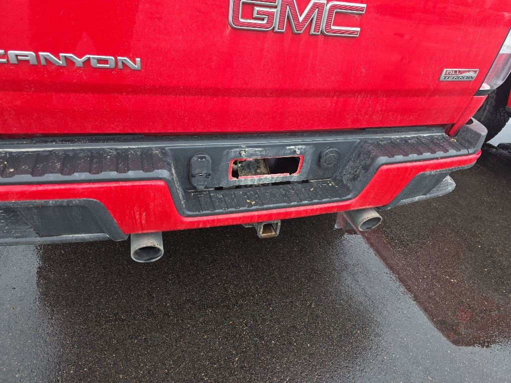 Used 2015 GMC Canyon SLE AWD/4WD image 6