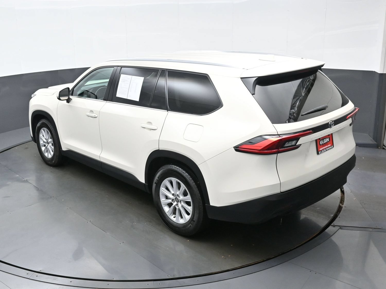 Used 2024 Toyota Grand Highlander AWD image 40