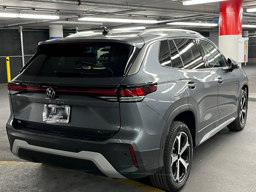 New 2025 Volkswagen Tiguan SE image 6