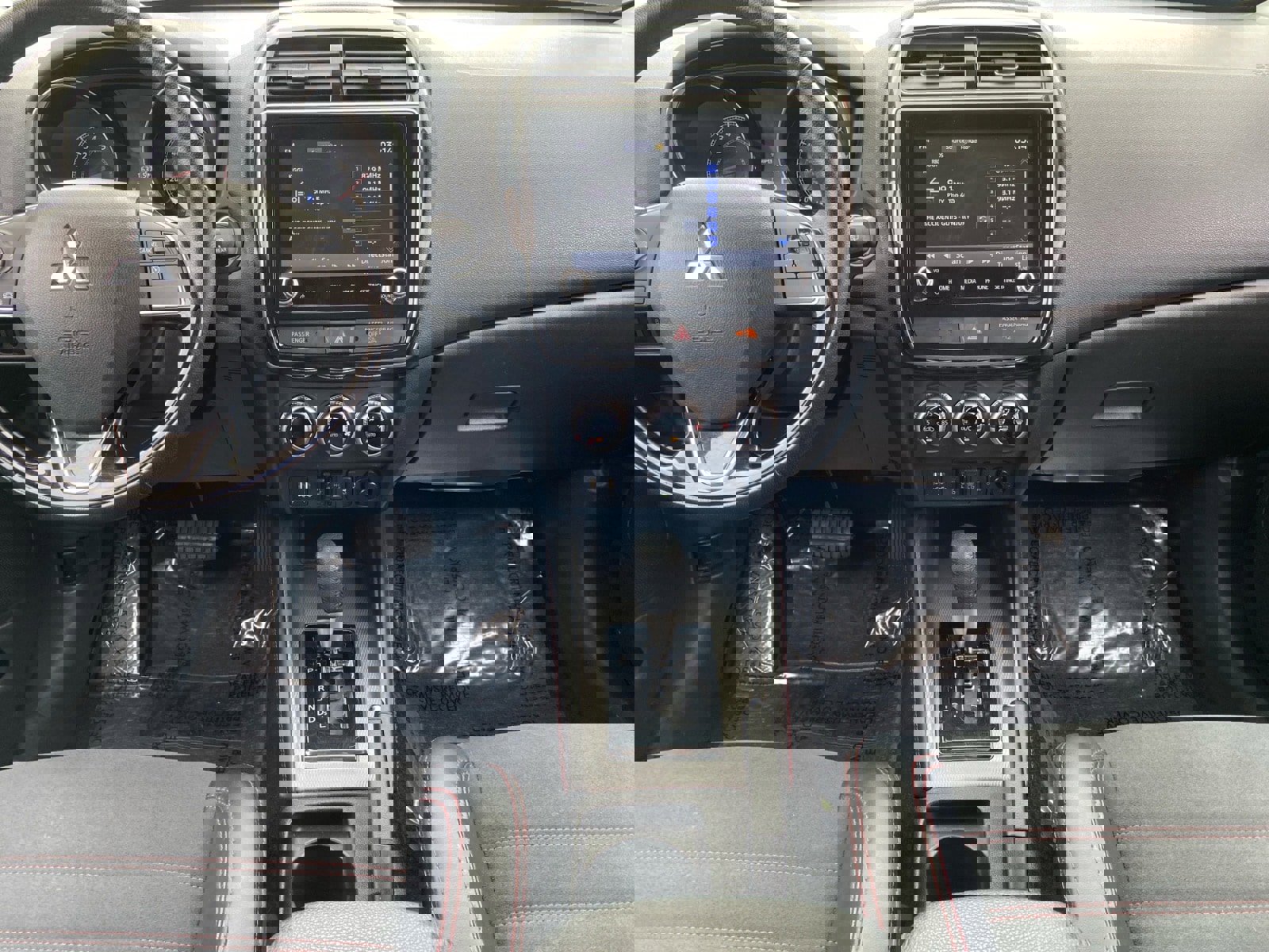 Used 2024 Mitsubishi Outlander Sport SE image 11