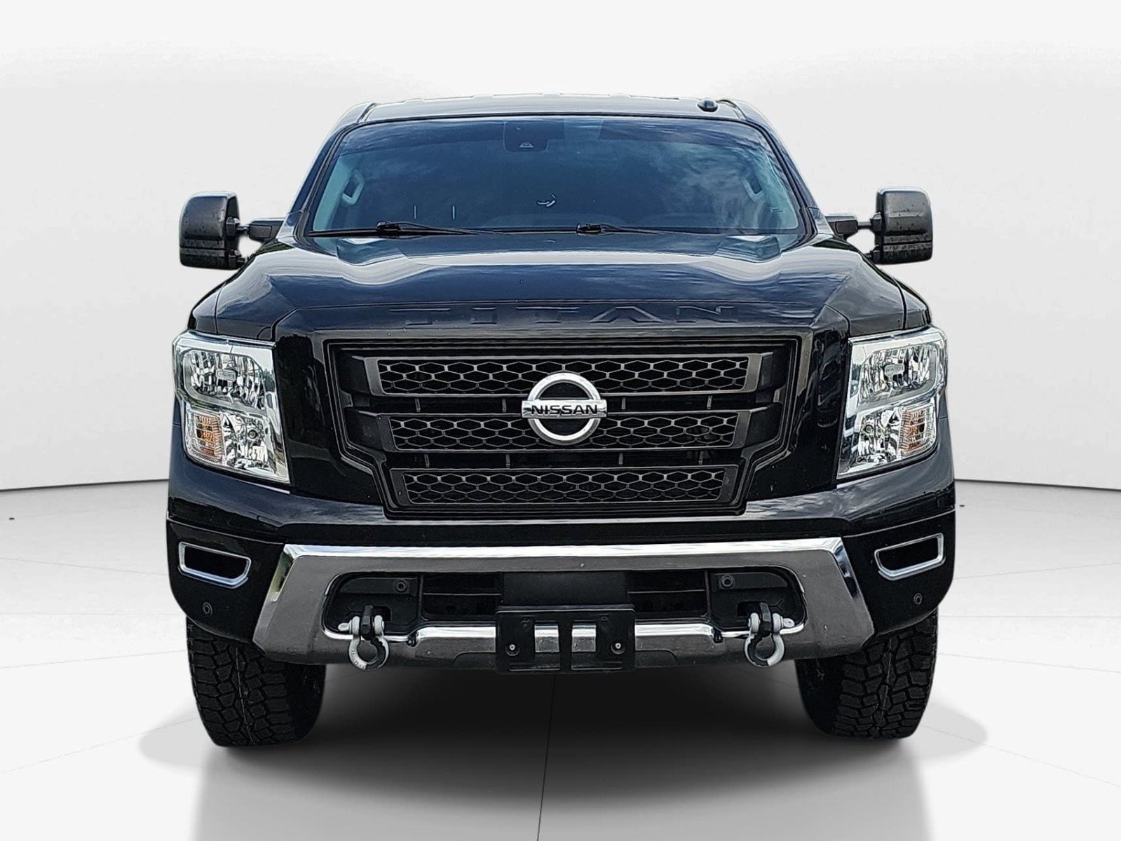 Used 2021 Nissan Titan SV w/ SV Convenience Package AWD/4WD image 9