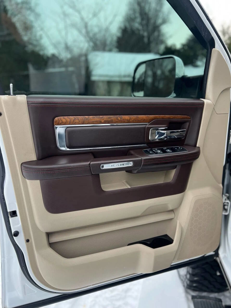 Used 2018 RAM 2500 Longhorn w/ Longhorn Southfork Package image 12