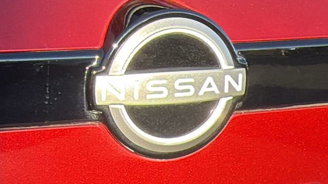 Used 2025 Nissan Pathfinder Platinum w/ Cargo Package image 28