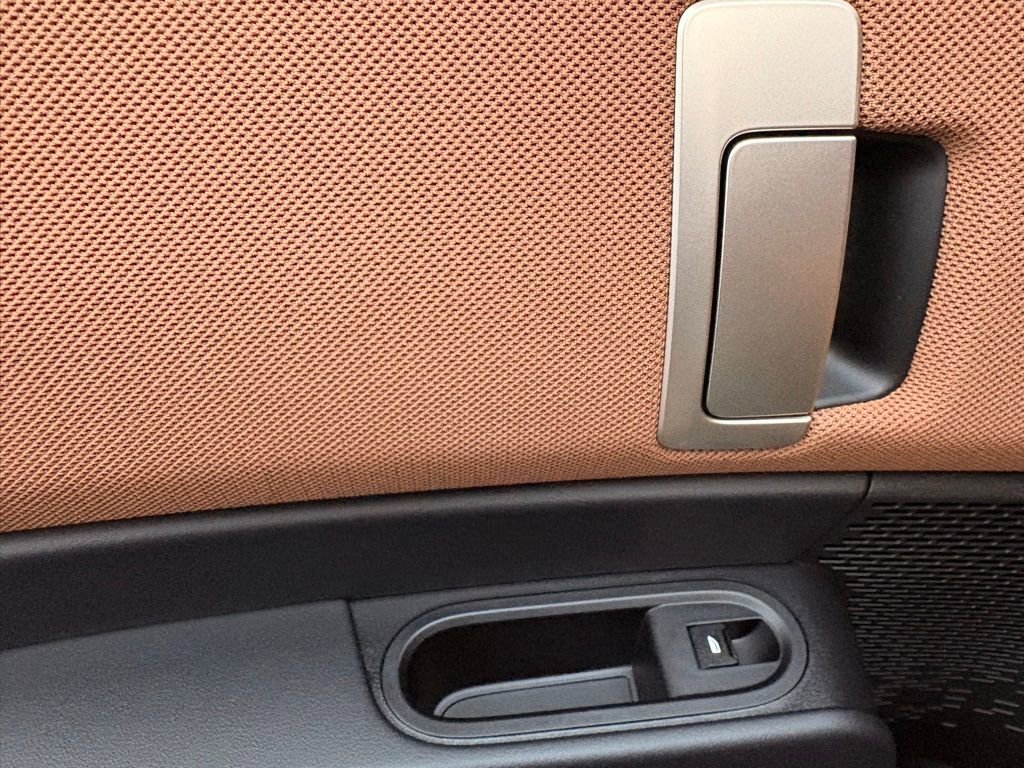 Used 2025 MINI Cooper Countryman S w/ Comfort Package Max image 18