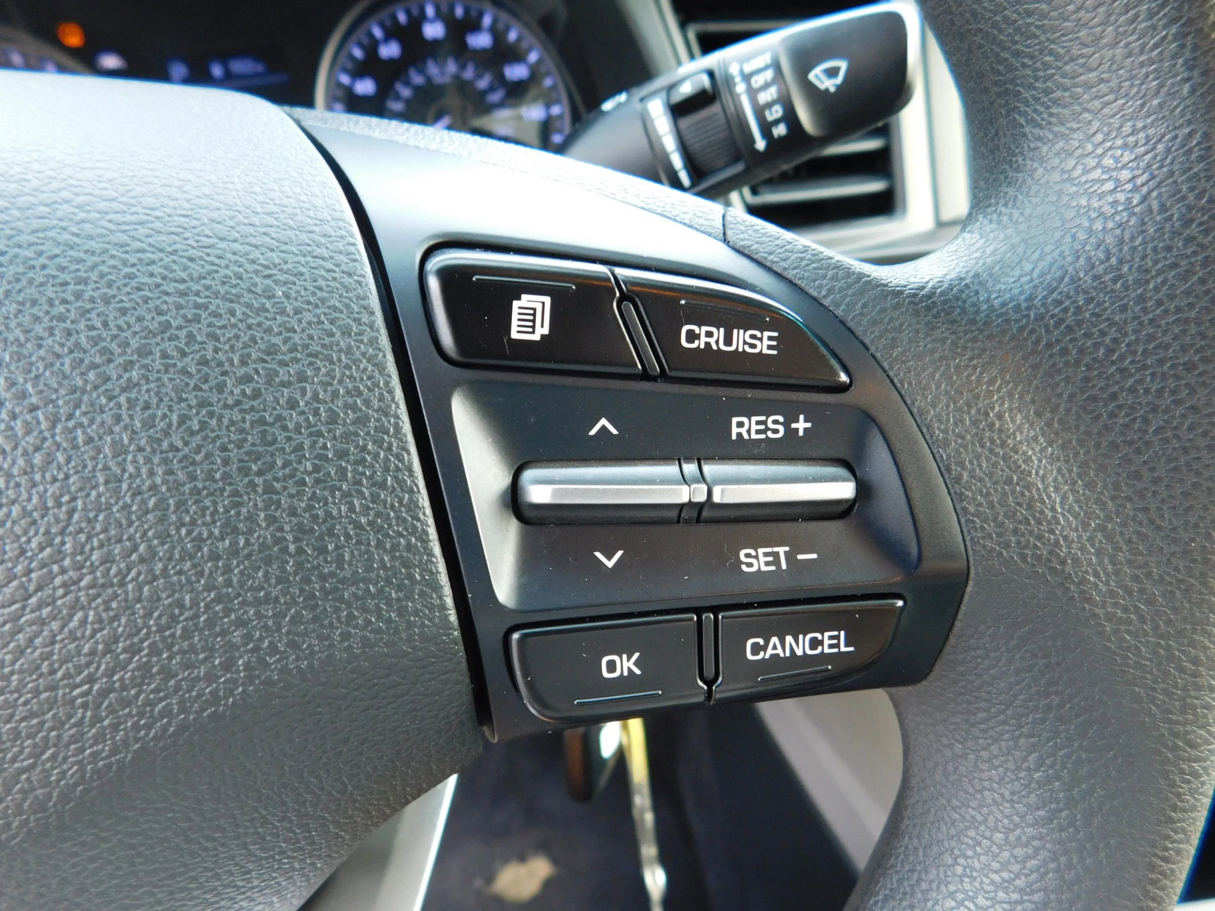 Used 2020 Hyundai Elantra SEL FWD image 15