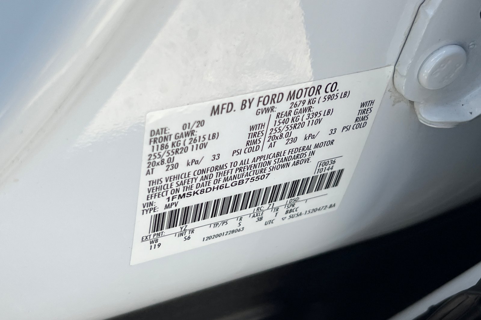 Used 2020 Ford Explorer XLT w/ Equipment Group 202A AWD/4WD image 30