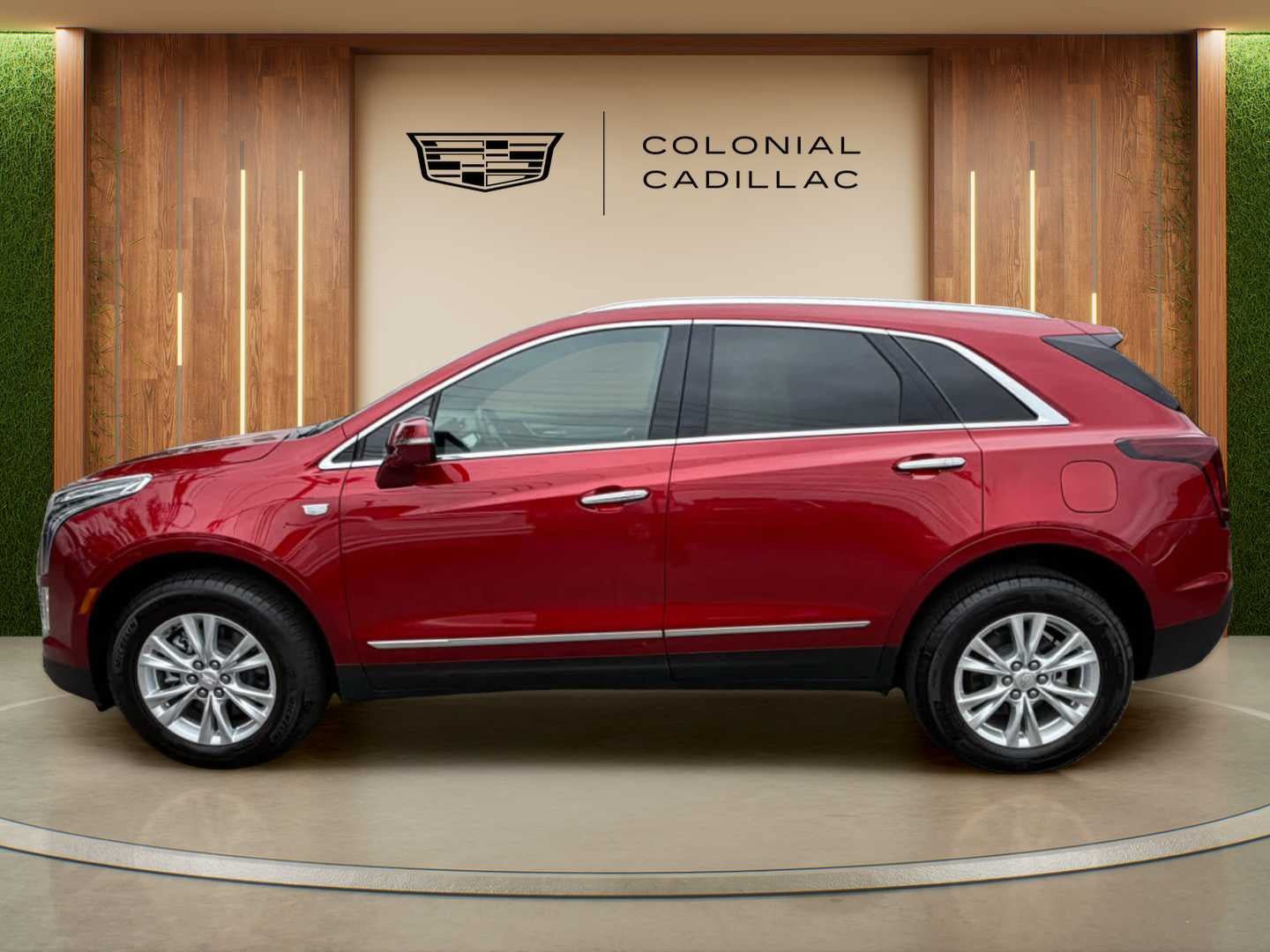 Used 2026 Cadillac XT5 Luxury AWD/4WD image 2