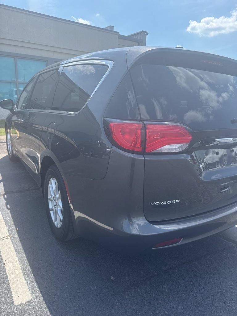 Used 2023 Chrysler Voyager LX FWD image 6