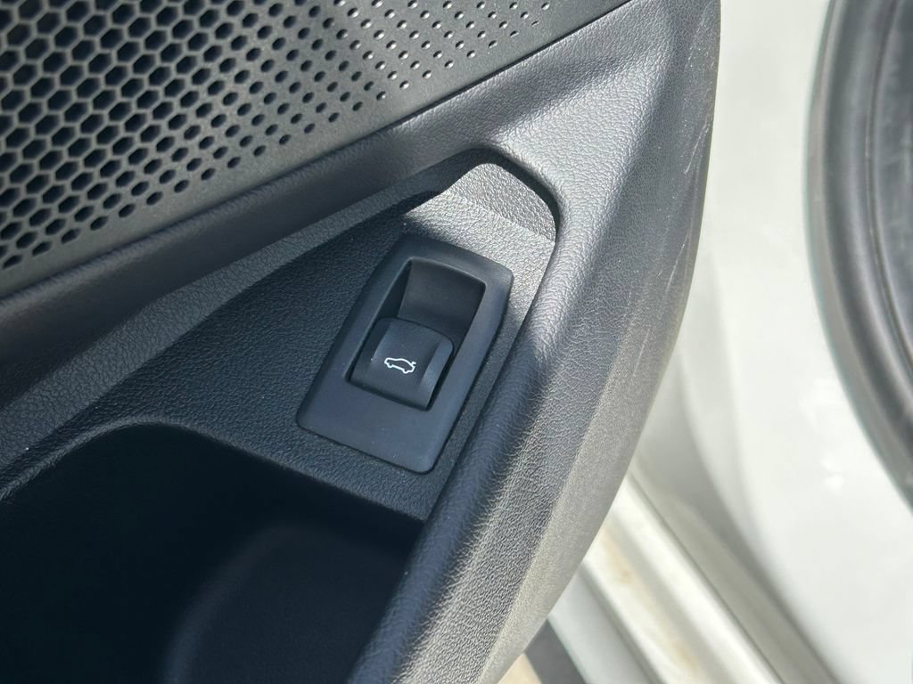 Used 2025 BMW 330i Sedan RWD image 25