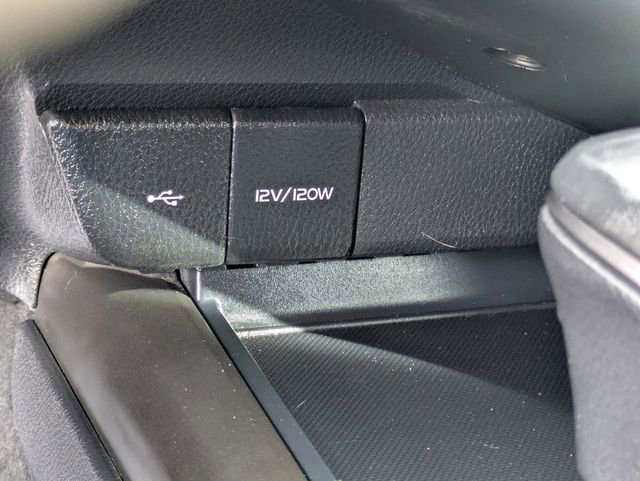 Used 2023 Toyota Camry SE image 16