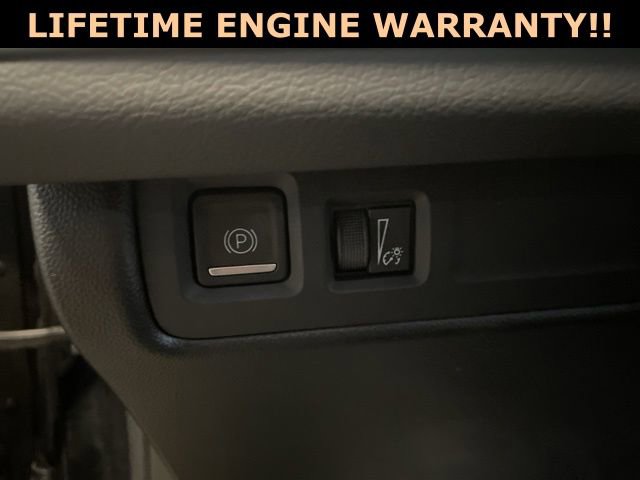 Used 2024 Cadillac XT4 Premium Luxury image 14