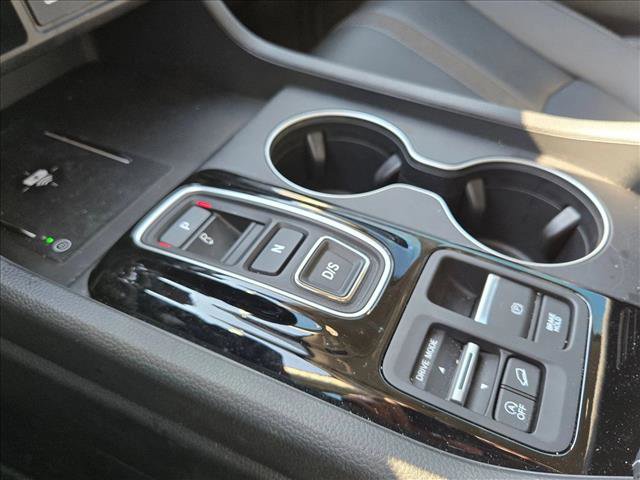 Used 2025 Honda Pilot EX-L image 12