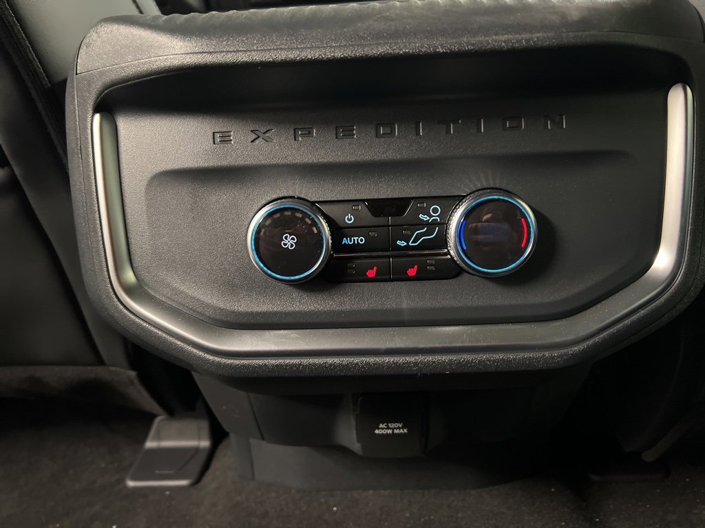 New 2026 Ford Expedition Platinum image 35