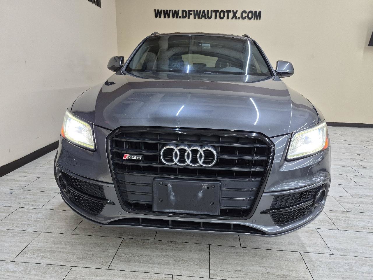 Used 2016 Audi SQ5 Premium Plus AWD/4WD image 2