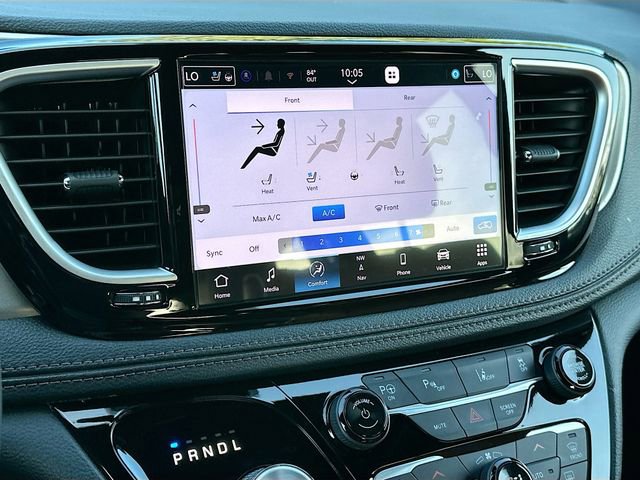 Used 2025 Chrysler Pacifica Pinnacle image 16