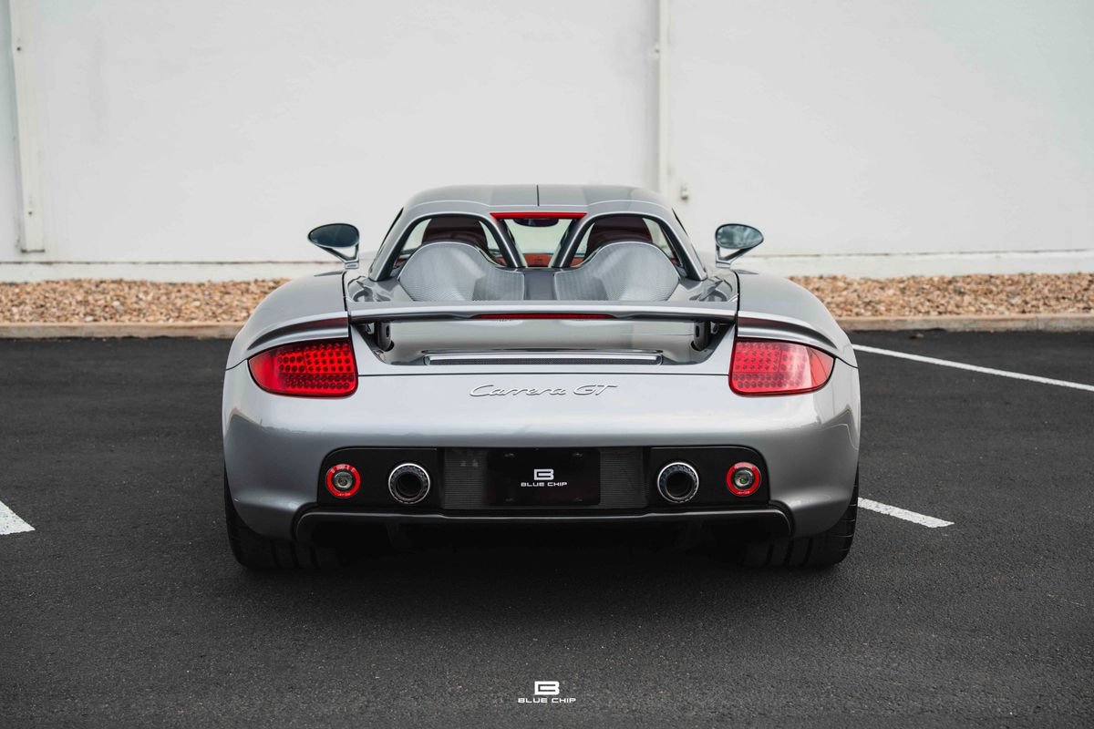 Used 2004 Porsche Carrera GT RWD image 16