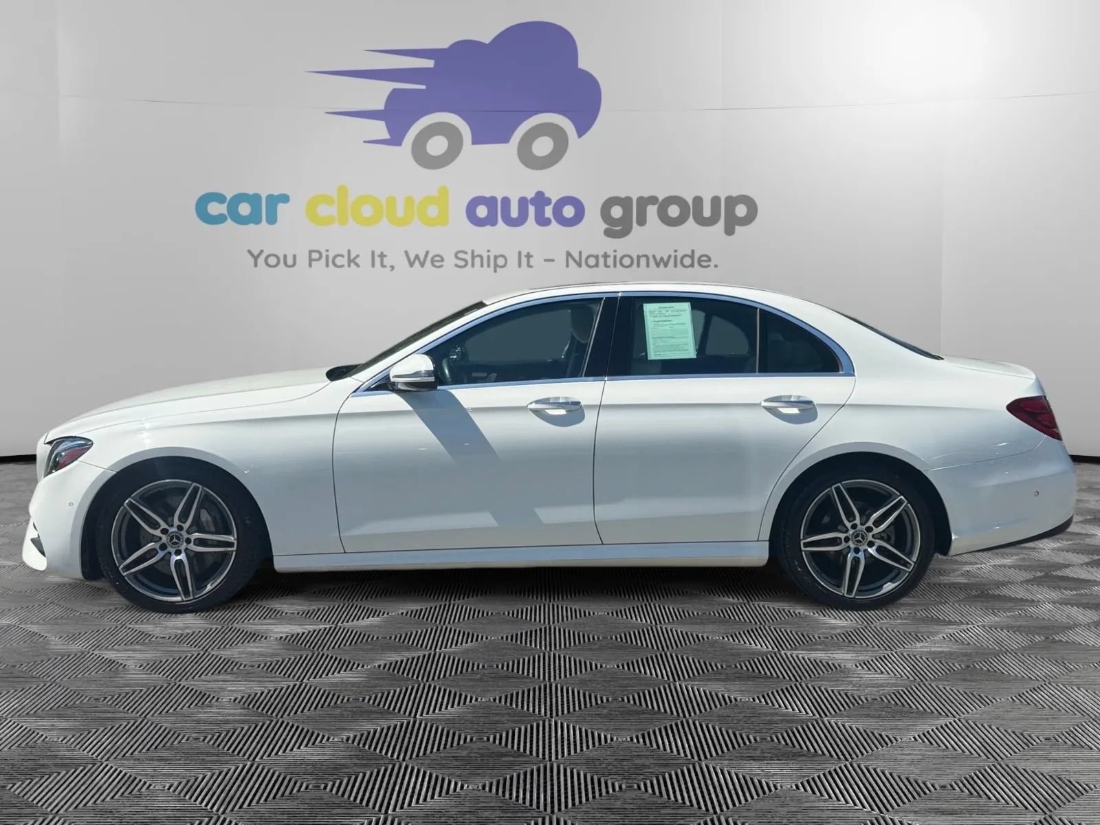 Used 2018 Mercedes-Benz E 300 image 2