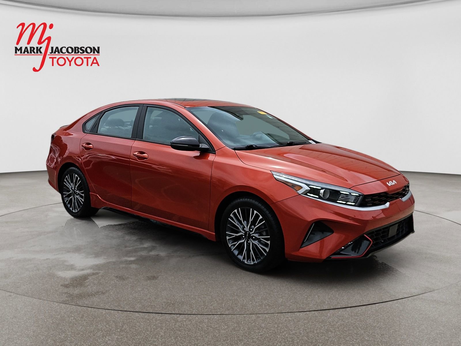 Used 2022 Kia Forte GT-Line w/ GT-Line Premium Package FWD image 3