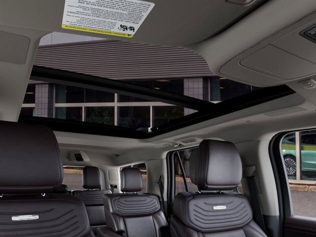 New 2027 Ford Expedition Platinum w/ Platinum Ultimate Package AWD/4WD image 39