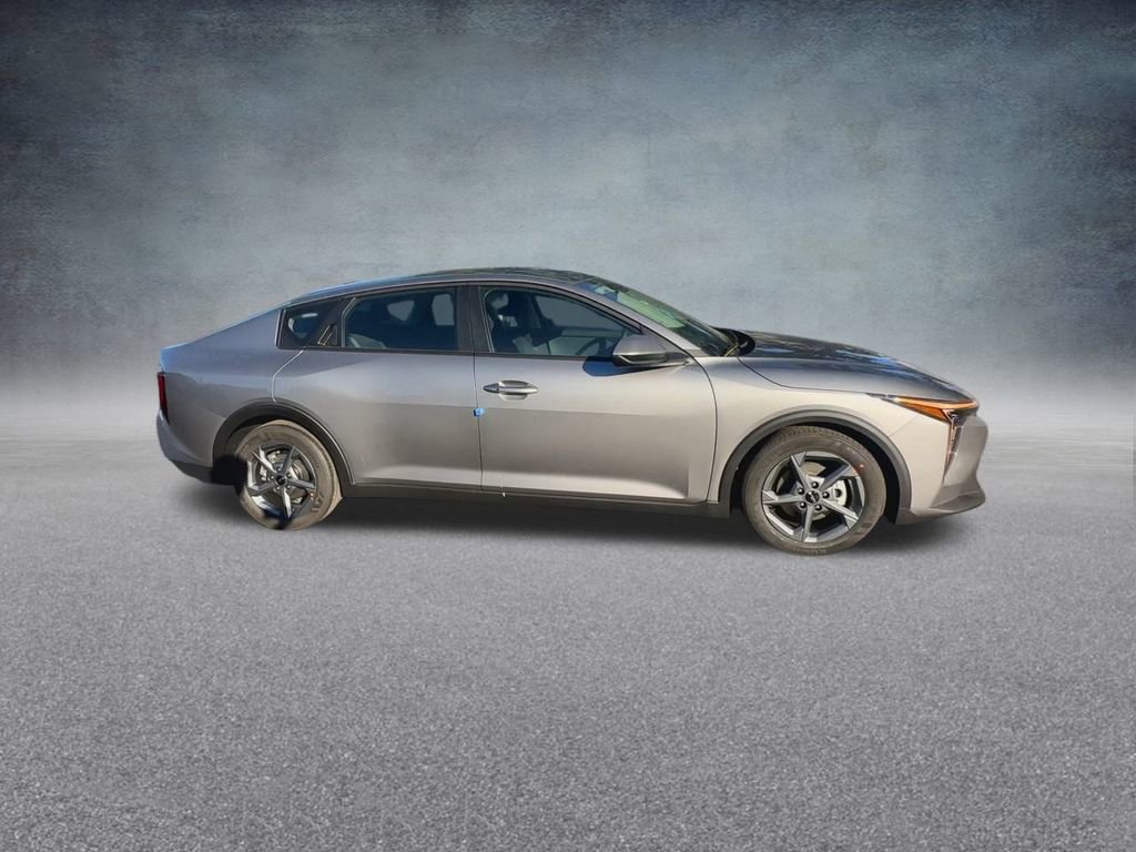 Used 2025 Kia K4 FWD image 28