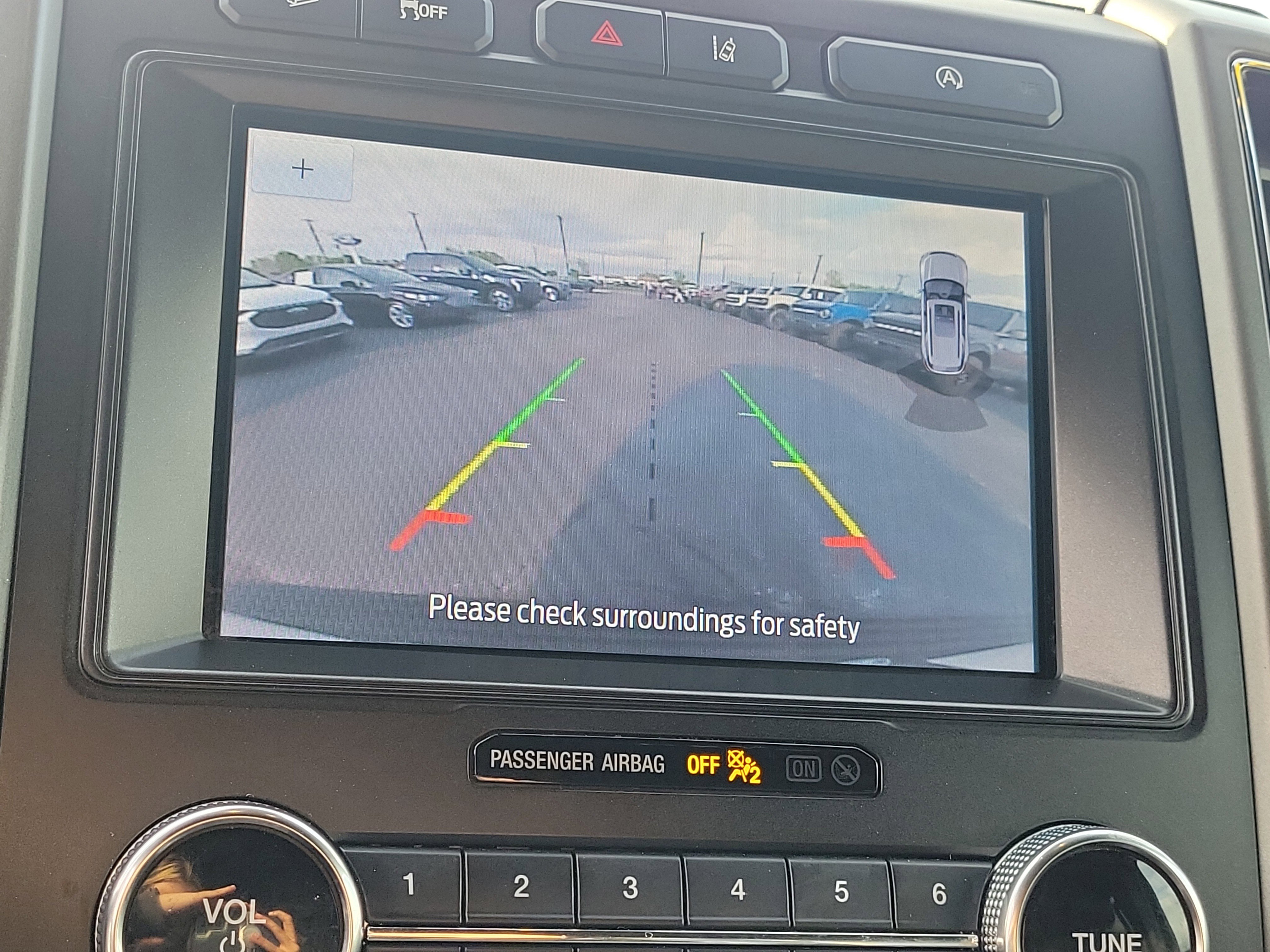 Used 2020 Ford Expedition XLT w/ Equipment Group 201A AWD/4WD image 33